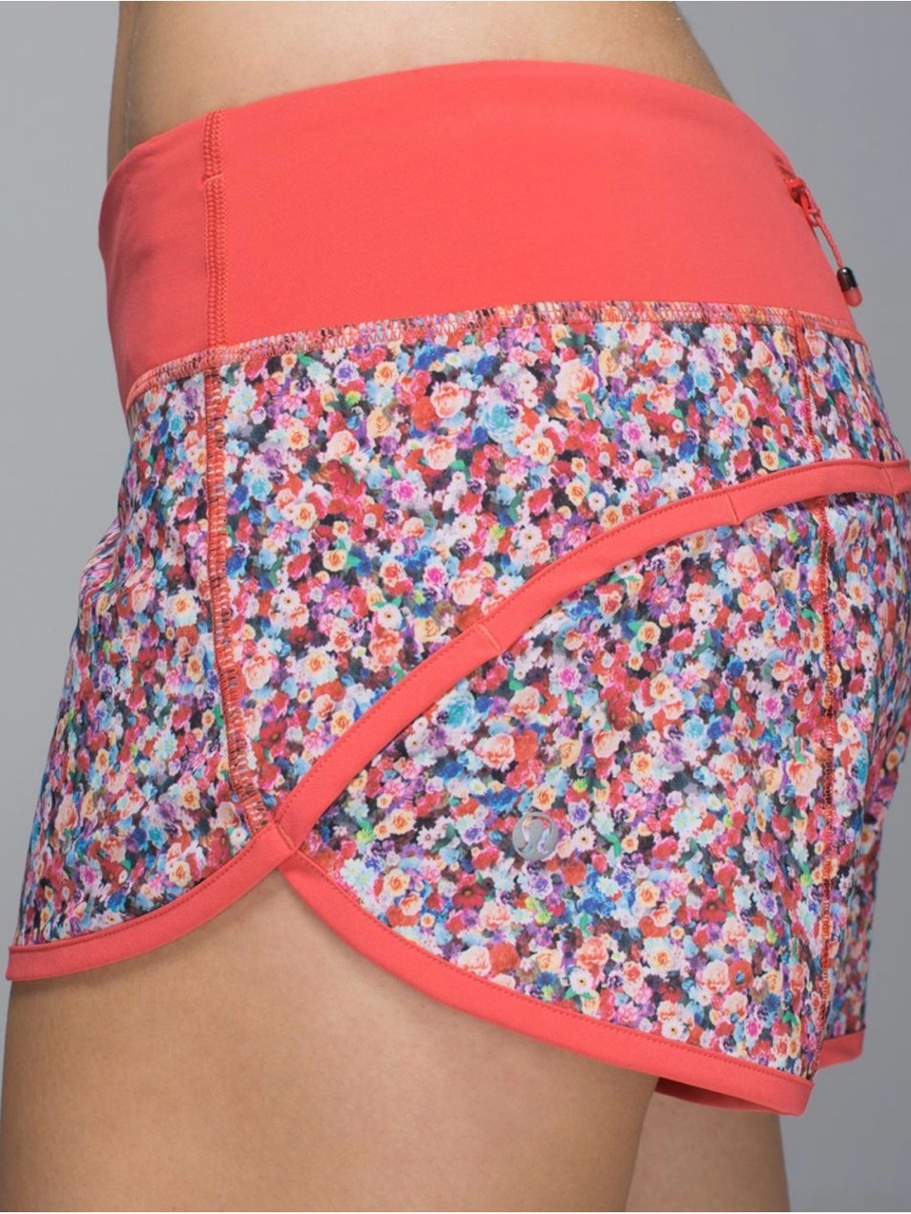 Lululemon Run: Speed Short 4-Way Stretch
Color: Prism Petal Multi / Atomic Red